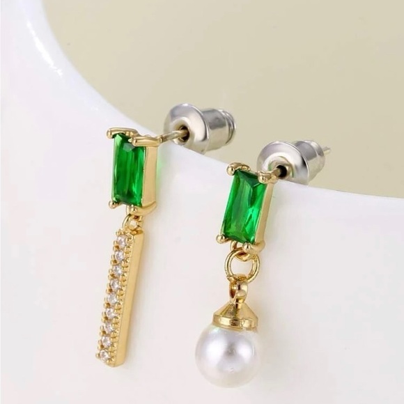Green Jewel And Rhinestone Asymmetrical Drop Earrings - Picture 3 of 12
